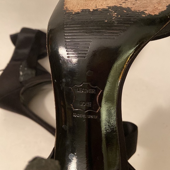 Stuart Weitzman - Black Satin Strappy High Heel Sandals Satin Bow Accent Sz 9.5M - Picture 10 of 12